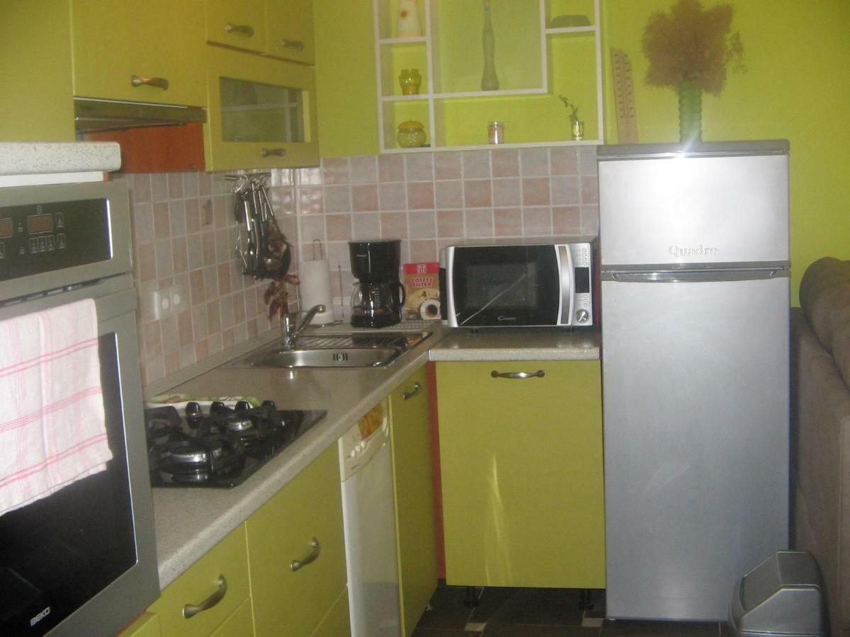 Apartman Karla Lägenhet Crikvenica Exteriör bild