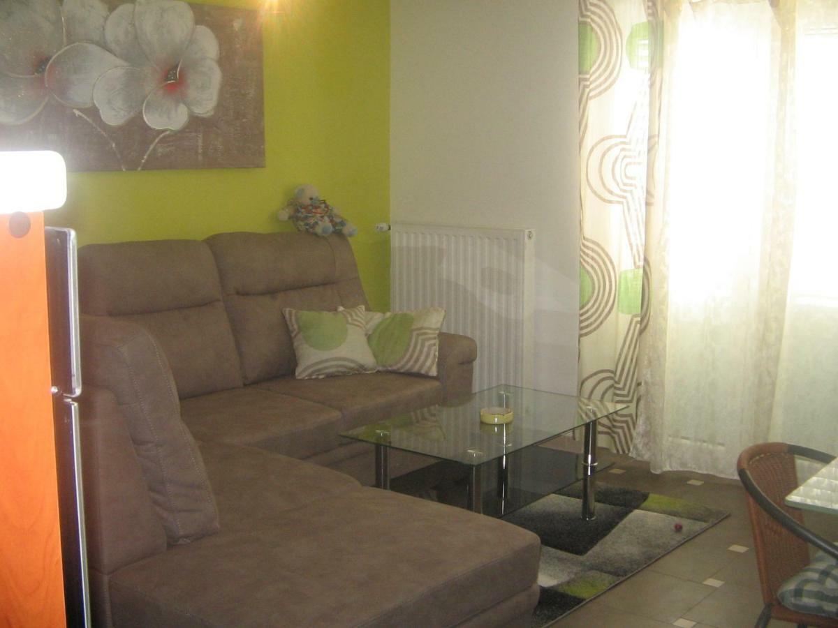 Apartman Karla Lägenhet Crikvenica Exteriör bild