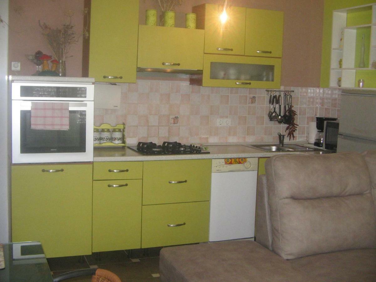 Apartman Karla Lägenhet Crikvenica Exteriör bild